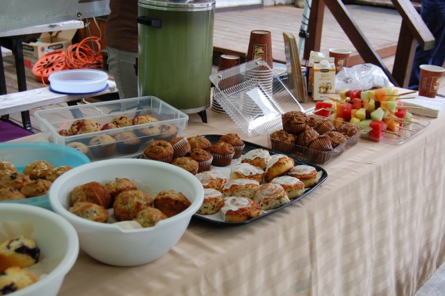 A yummy continental breakfast awaited the birders! S. Gray photo